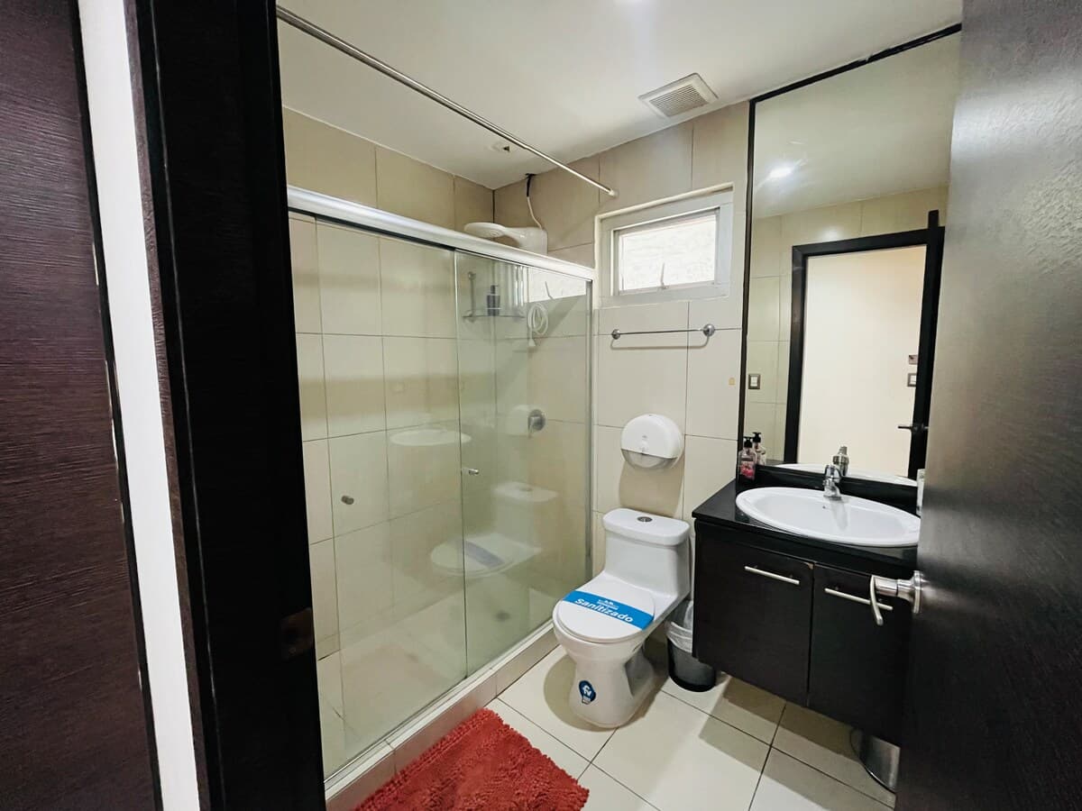 Linda Suite junto a Vermont Plaza y CityMall — foto 11