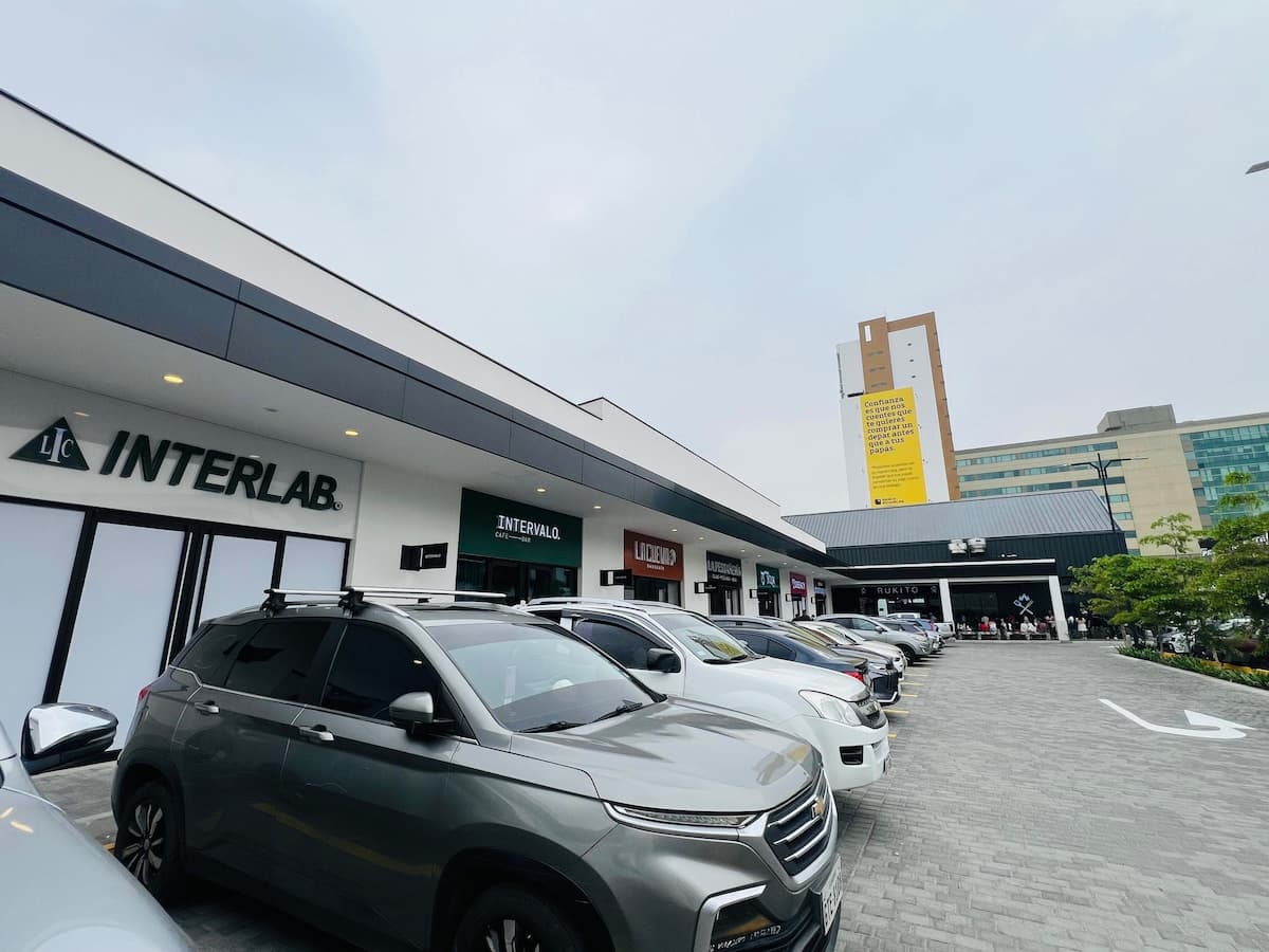 Linda Suite junto a Vermont Plaza y CityMall — foto 17