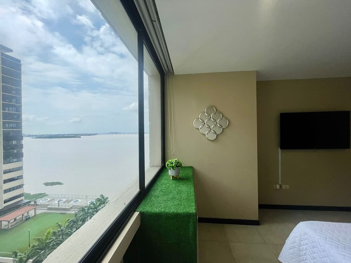 Suite Puerto Santa Ana vista al RÍO con Parqueo — foto 10