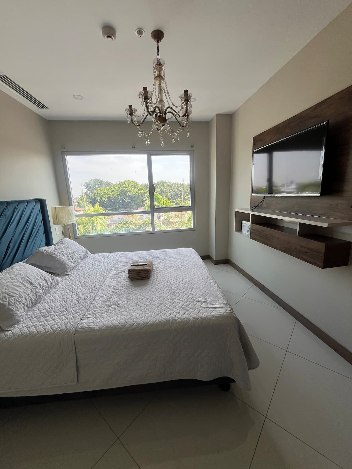 Elegante suite empresarial Colón con parqueo — foto 6