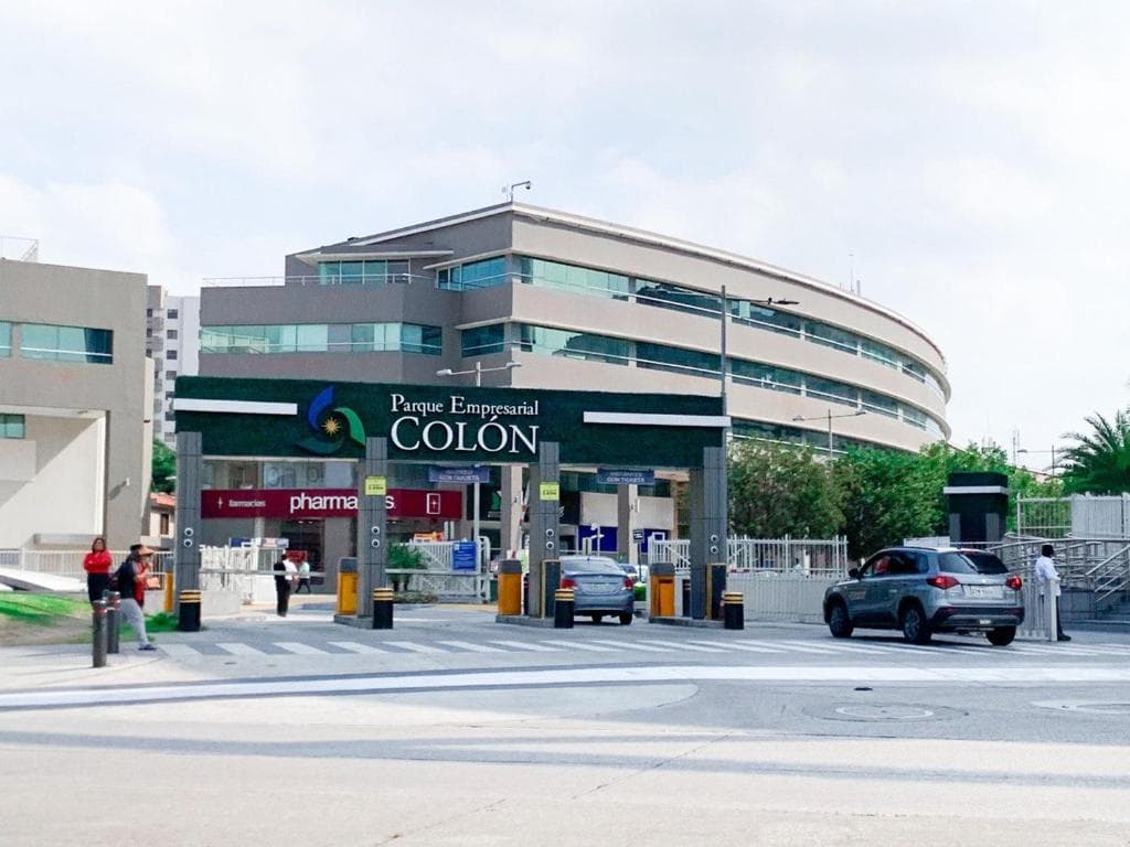 Elegante suite empresarial Colón con parqueo — foto 8
