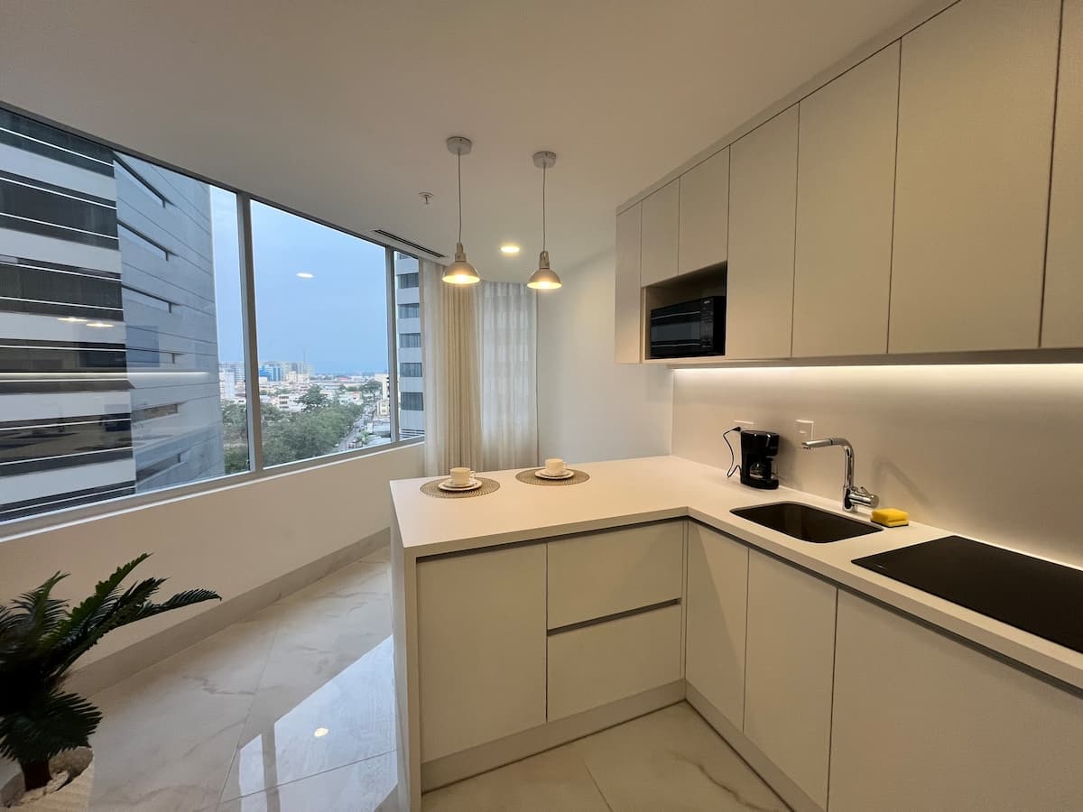 Moderna Suite •Kennedy Norte• Pool • Gym • Parqueo — foto 5