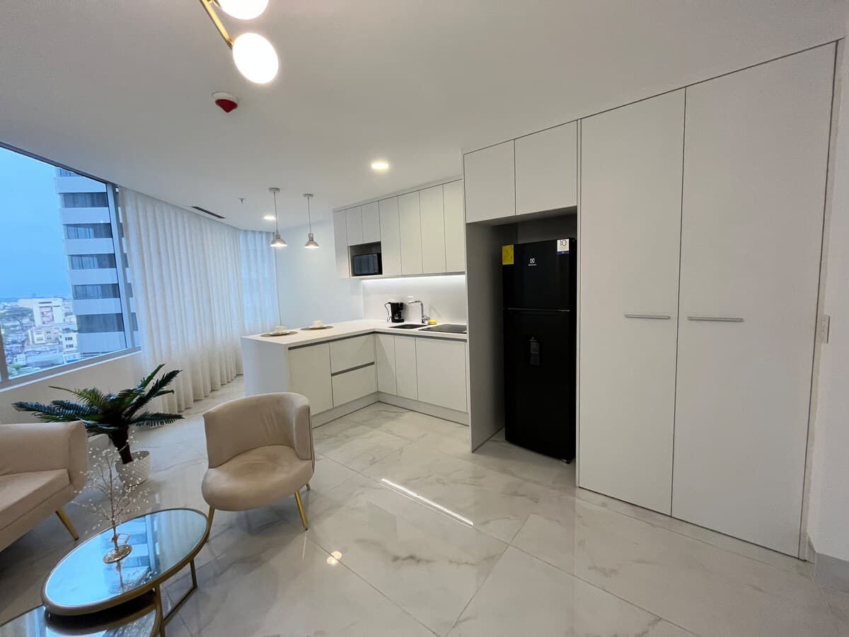 Moderna Suite •Kennedy Norte• Pool • Gym • Parqueo — foto 6