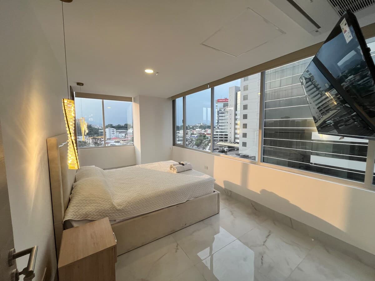 Moderna Suite •Kennedy Norte• Pool • Gym • Parqueo — foto 8