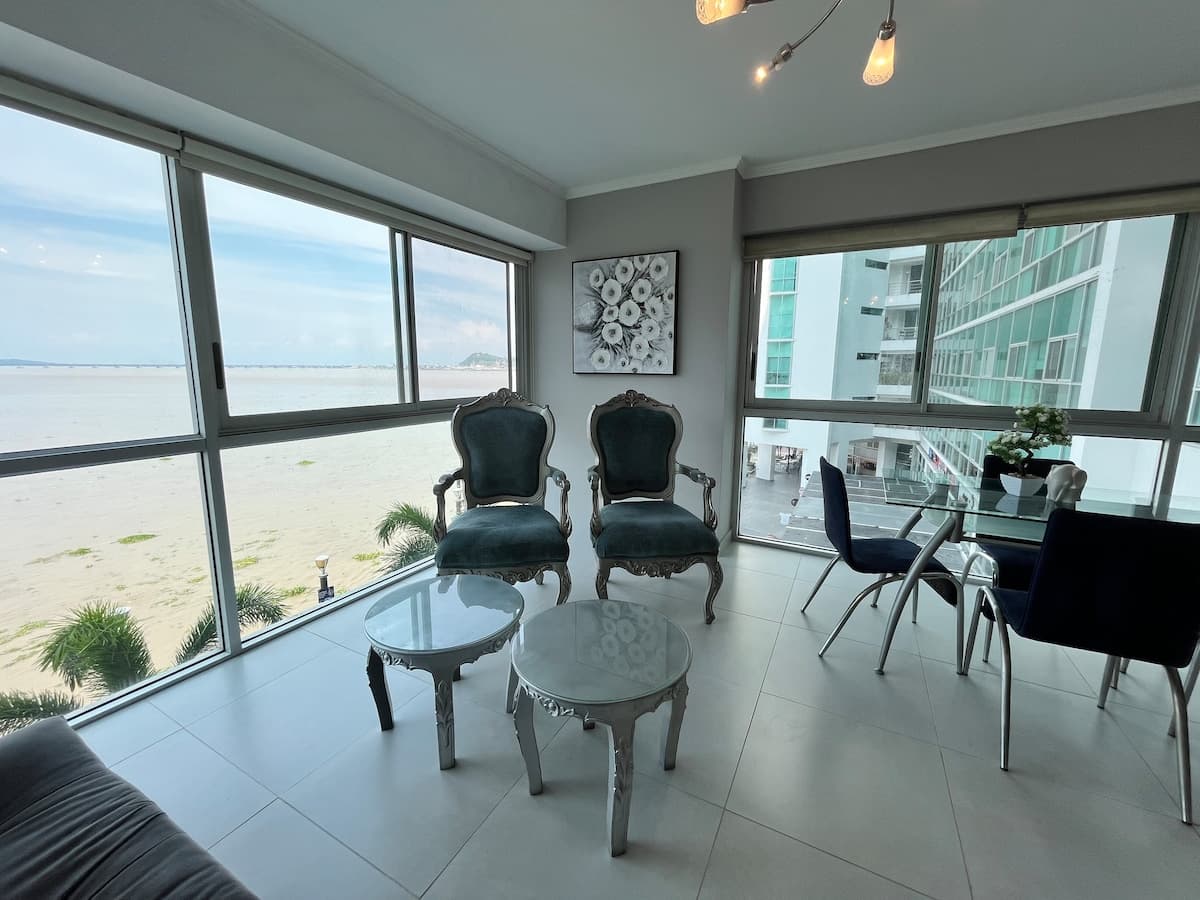 Suite vista al río en Puerto Santa Ana