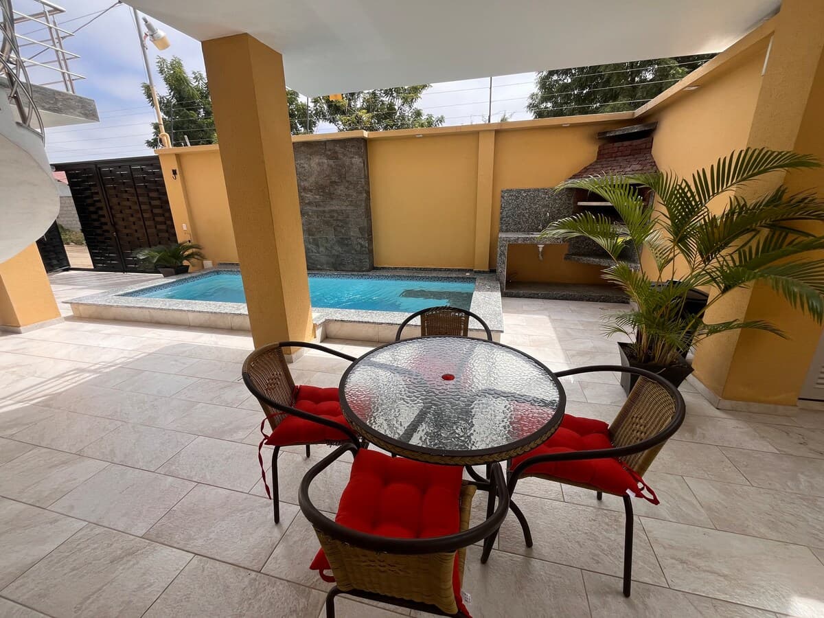 Villa Salinas • Piscina & Parqueo • 5 Habitaciones — foto 10