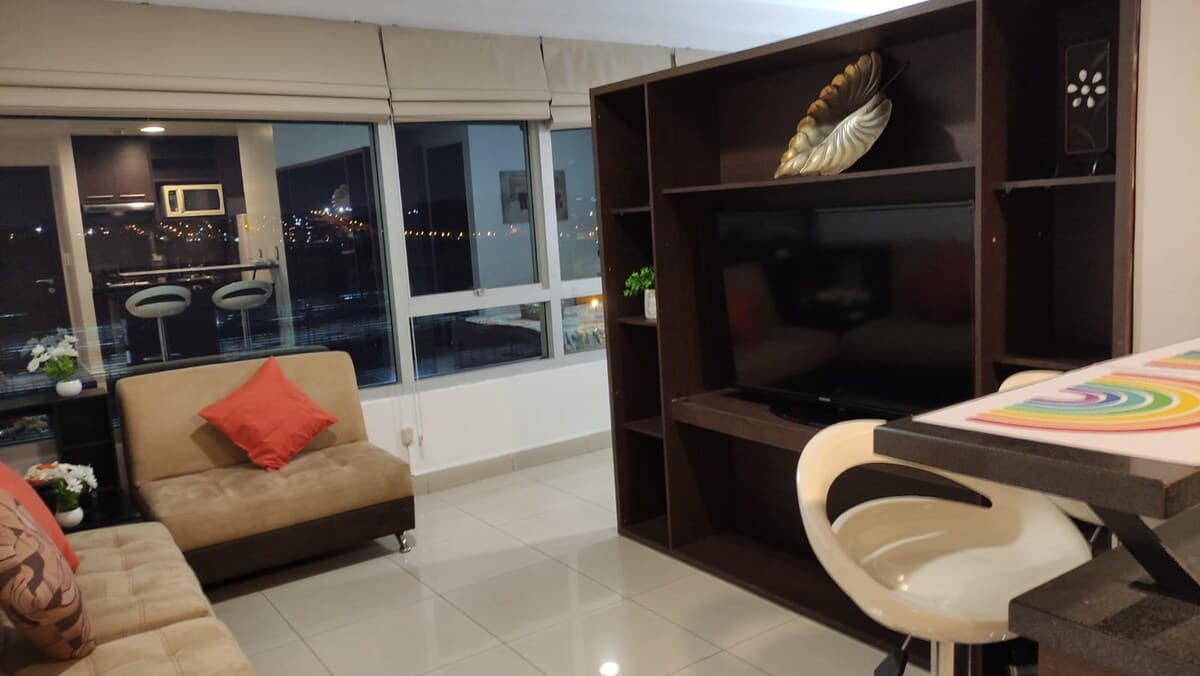 Suit Vista al Cielo en el corazón de Guayaquil — foto 8
